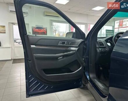 Синій Форд Експлорер, об'ємом двигуна 3.5 л та пробігом 232 тис. км за 15490 $, фото 18 на Automoto.ua