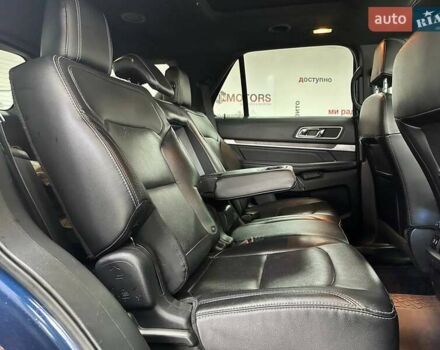 Синій Форд Експлорер, об'ємом двигуна 3.5 л та пробігом 232 тис. км за 15490 $, фото 40 на Automoto.ua