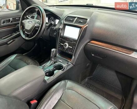 Синій Форд Експлорер, об'ємом двигуна 3.5 л та пробігом 232 тис. км за 15490 $, фото 33 на Automoto.ua