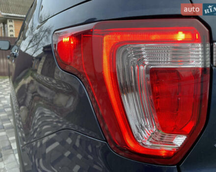 Синій Форд Експлорер, об'ємом двигуна 3.5 л та пробігом 205 тис. км за 16900 $, фото 29 на Automoto.ua