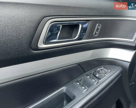 Синій Форд Експлорер, об'ємом двигуна 3.5 л та пробігом 205 тис. км за 16900 $, фото 38 на Automoto.ua