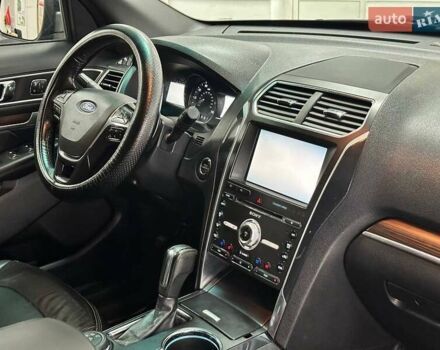 Синій Форд Експлорер, об'ємом двигуна 3.5 л та пробігом 232 тис. км за 15490 $, фото 34 на Automoto.ua