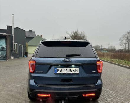 Синій Форд Експлорер, об'ємом двигуна 3.7 л та пробігом 249 тис. км за 15500 $, фото 3 на Automoto.ua