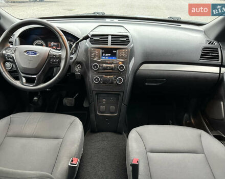 Синий Форд Эксплорер, объемом двигателя 3.73 л и пробегом 182 тыс. км за 12900 $, фото 10 на Automoto.ua