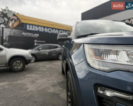 Синий Форд Эксплорер, объемом двигателя 3.5 л и пробегом 121 тыс. км за 23700 $, фото 4 на Automoto.ua