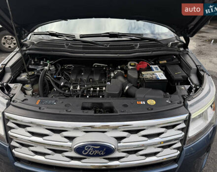 Синий Форд Эксплорер, объемом двигателя 3.5 л и пробегом 121 тыс. км за 23700 $, фото 12 на Automoto.ua