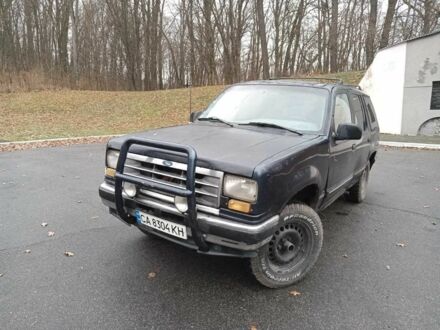 Синий Форд Эксплорер, объемом двигателя 4 л и пробегом 250 тыс. км за 1600 $, фото 1 на Automoto.ua