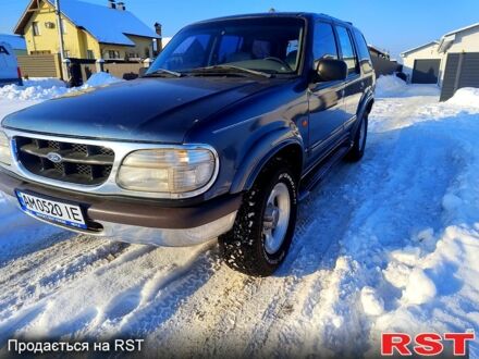 Синий Форд Эксплорер, объемом двигателя 4.2 л и пробегом 245 тыс. км за 3500 $, фото 1 на Automoto.ua