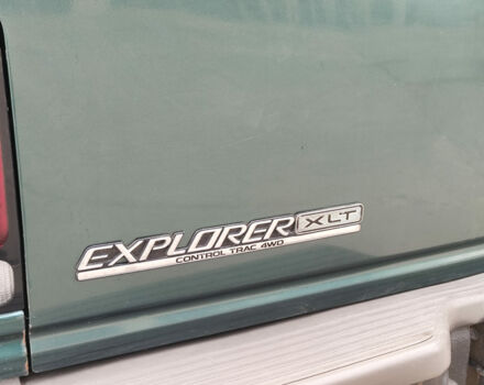 Зеленый Форд Эксплорер, объемом двигателя 4 л и пробегом 182 тыс. км за 5490 $, фото 6 на Automoto.ua