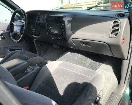 Зеленый Форд Эксплорер, объемом двигателя 3.96 л и пробегом 320 тыс. км за 6800 $, фото 6 на Automoto.ua