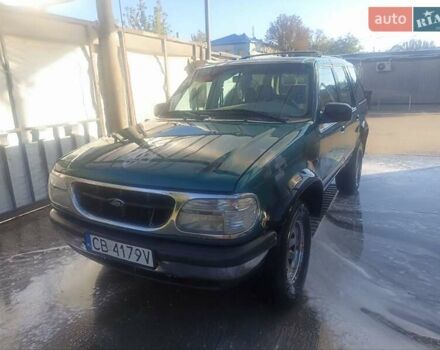 Зелений Форд Експлорер, об'ємом двигуна 4 л та пробігом 224 тис. км за 3500 $, фото 1 на Automoto.ua