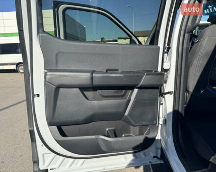 Білий Форд Ф-150, об'ємом двигуна 2.7 л та пробігом 28 тис. км за 37500 $, фото 11 на Automoto.ua