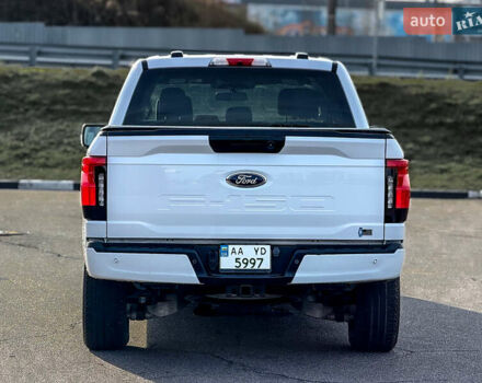 Білий Форд Ф-150, об'ємом двигуна 0 л та пробігом 14 тис. км за 45900 $, фото 2 на Automoto.ua