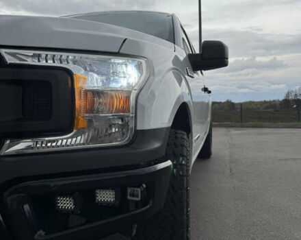 Белый Форд Ф-150, объемом двигателя 2.69 л и пробегом 145 тыс. км за 31000 $, фото 1 на Automoto.ua