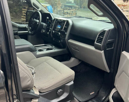 Черный Форд Ф-150, объемом двигателя 2.7 л и пробегом 299 тыс. км за 19100 $, фото 8 на Automoto.ua