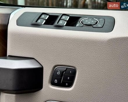 Форд Ф-150 2019 в Киеве на Automoto.ua Черный Форд Ф-150, объемом двигателя 3.5 л и пробегом 70 тыс. км за 61000 $, фото 44 на Automoto.ua