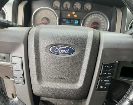 Красный Форд Ф-150, объемом двигателя 5.4 л и пробегом 97 тыс. км за 18000 $, фото 4 на Automoto.ua