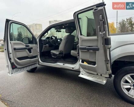 Серый Форд Ф-150, объемом двигателя 2.7 л и пробегом 207 тыс. км за 17500 $, фото 26 на Automoto.ua