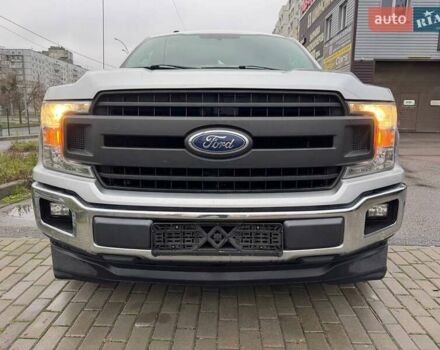 Серый Форд Ф-150, объемом двигателя 2.7 л и пробегом 207 тыс. км за 17500 $, фото 3 на Automoto.ua