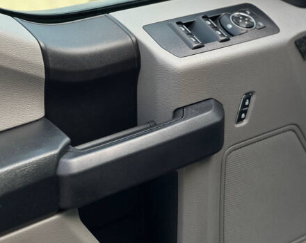 Сірий Форд Ф-150, об'ємом двигуна 3.3 л та пробігом 102 тис. км за 39500 $, фото 7 на Automoto.ua