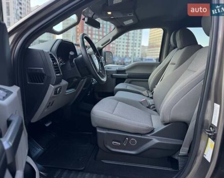 Форд Ф-150 2018 в Киеве на Automoto.ua Серый Форд Ф-150, объемом двигателя 2.7 л и пробегом 67 тыс. км за 34750 $, фото 14 на Automoto.ua