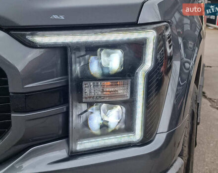 Серый Форд Ф-150, объемом двигателя 2.7 л и пробегом 185 тыс. км за 30940 $, фото 4 на Automoto.ua