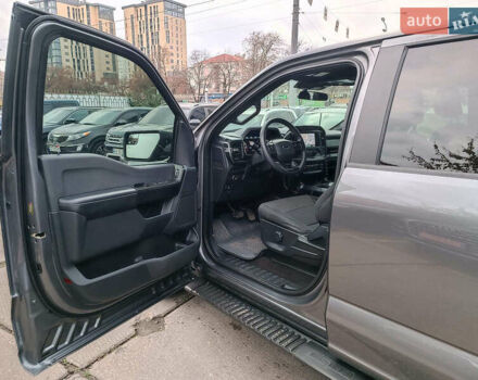 Серый Форд Ф-150, объемом двигателя 2.7 л и пробегом 185 тыс. км за 30940 $, фото 21 на Automoto.ua