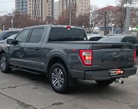 Серый Форд Ф-150, объемом двигателя 2.7 л и пробегом 185 тыс. км за 30990 $, фото 10 на Automoto.ua