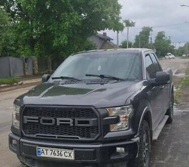 Форд Ф-150 2015 в Ивано-Франковске на Automoto.ua Серый Форд Ф-150, объемом двигателя 5 л и пробегом 260 тыс. км за 19500 $, фото 1 на Automoto.ua
