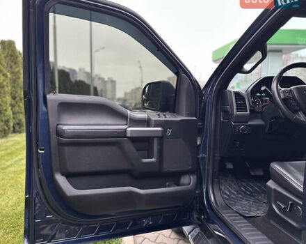 Синий Форд Ф-150, объемом двигателя 5 л и пробегом 220 тыс. км за 22900 $, фото 59 на Automoto.ua