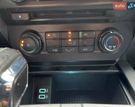 Форд Ф-150 2018 у Києві на Automoto.ua Синій Форд Ф-150, об'ємом двигуна 5 л та пробігом 47 тис. км за 38900 $, фото 30 на Automoto.ua