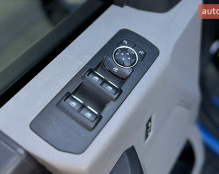 Синій Форд Ф-150, об'ємом двигуна 2.69 л та пробігом 117 тис. км за 36500 $, фото 21 на Automoto.ua