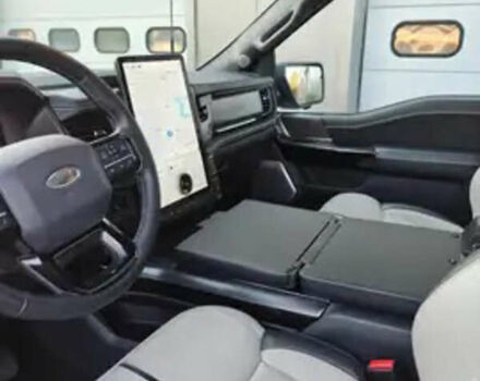 Форд Ф-150 2023 в Киеве на Automoto.ua Синий Форд Ф-150, объемом двигателя 0 л и пробегом 15 тыс. км за 110951 $, фото 6 на Automoto.ua