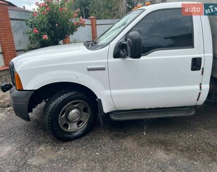 Белый Форд Ф-350, объемом двигателя 5.4 л и пробегом 200 тыс. км за 10000 $, фото 7 на Automoto.ua