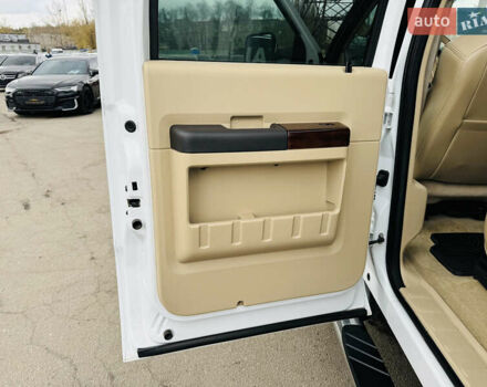 Білий Форд Ф-450, об'ємом двигуна 6.4 л та пробігом 116 тис. км за 29000 $, фото 18 на Automoto.ua