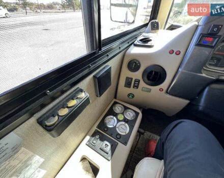Белый Форд F-530, объемом двигателя 7.4 л и пробегом 35 тыс. км за 68000 $, фото 11 на Automoto.ua