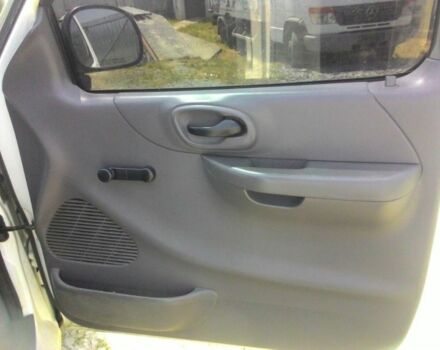 Белый Форд F-Series, объемом двигателя 4.2 л и пробегом 280 тыс. км за 6415 $, фото 5 на Automoto.ua