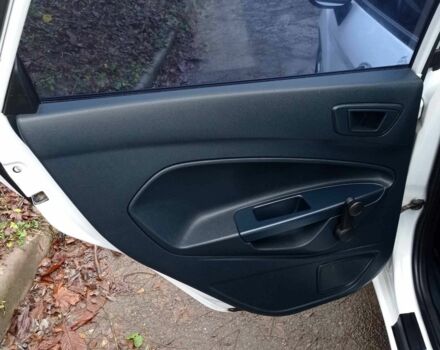 Белый Форд Фестива, объемом двигателя 1.2 л и пробегом 73 тыс. км за 5800 $, фото 6 на Automoto.ua