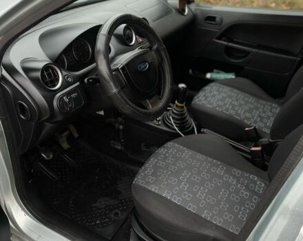 Серый Форд Фестива, объемом двигателя 1.4 л и пробегом 330 тыс. км за 2100 $, фото 6 на Automoto.ua