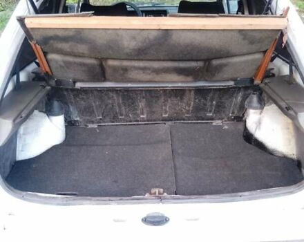 Белый Форд Фиеста, объемом двигателя 1.4 л и пробегом 53 тыс. км за 1200 $, фото 19 на Automoto.ua