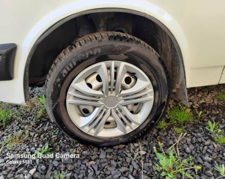 Белый Форд Фиеста, объемом двигателя 1.1 л и пробегом 300 тыс. км за 600 $, фото 2 на Automoto.ua