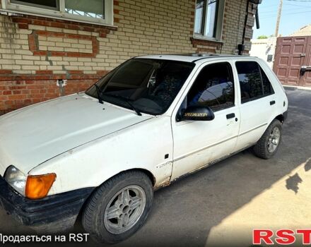 Белый Форд Фиеста, объемом двигателя 1.8 л и пробегом 220 тыс. км за 950 $, фото 3 на Automoto.ua