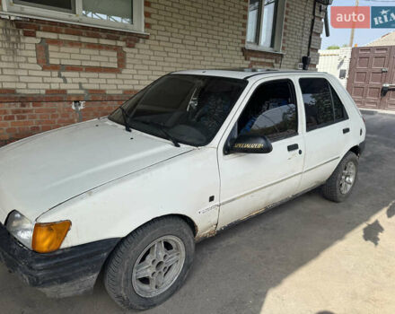 Белый Форд Фиеста, объемом двигателя 1.75 л и пробегом 220 тыс. км за 950 $, фото 4 на Automoto.ua