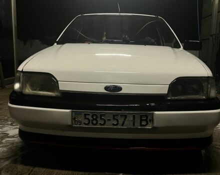 Білий Форд Фієста, об'ємом двигуна 1.1 л та пробігом 400 тис. км за 900 $, фото 5 на Automoto.ua