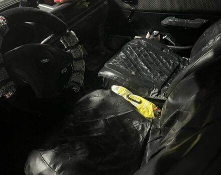 Білий Форд Фієста, об'ємом двигуна 1.1 л та пробігом 400 тис. км за 900 $, фото 2 на Automoto.ua