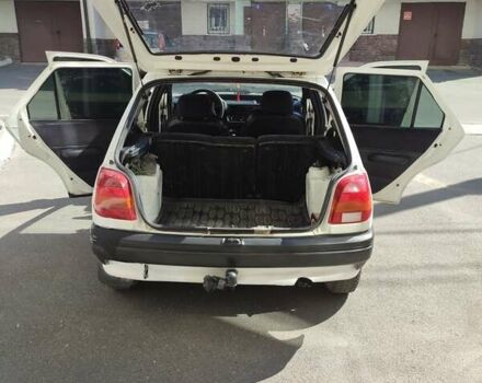 Белый Форд Фиеста, объемом двигателя 1.3 л и пробегом 306 тыс. км за 1400 $, фото 10 на Automoto.ua