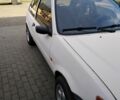 Білий Форд Фієста, об'ємом двигуна 1.2 л та пробігом 300 тис. км за 1500 $, фото 6 на Automoto.ua