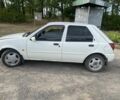 Белый Форд Фиеста, объемом двигателя 1.2 л и пробегом 250 тыс. км за 750 $, фото 2 на Automoto.ua