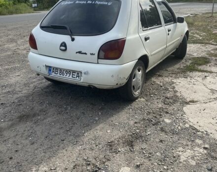Белый Форд Фиеста, объемом двигателя 1.2 л и пробегом 250 тыс. км за 750 $, фото 4 на Automoto.ua