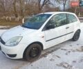 Белый Форд Фиеста, объемом двигателя 1.4 л и пробегом 234 тыс. км за 3950 $, фото 3 на Automoto.ua